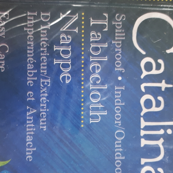 New tablecloth - Picture 4 of 11